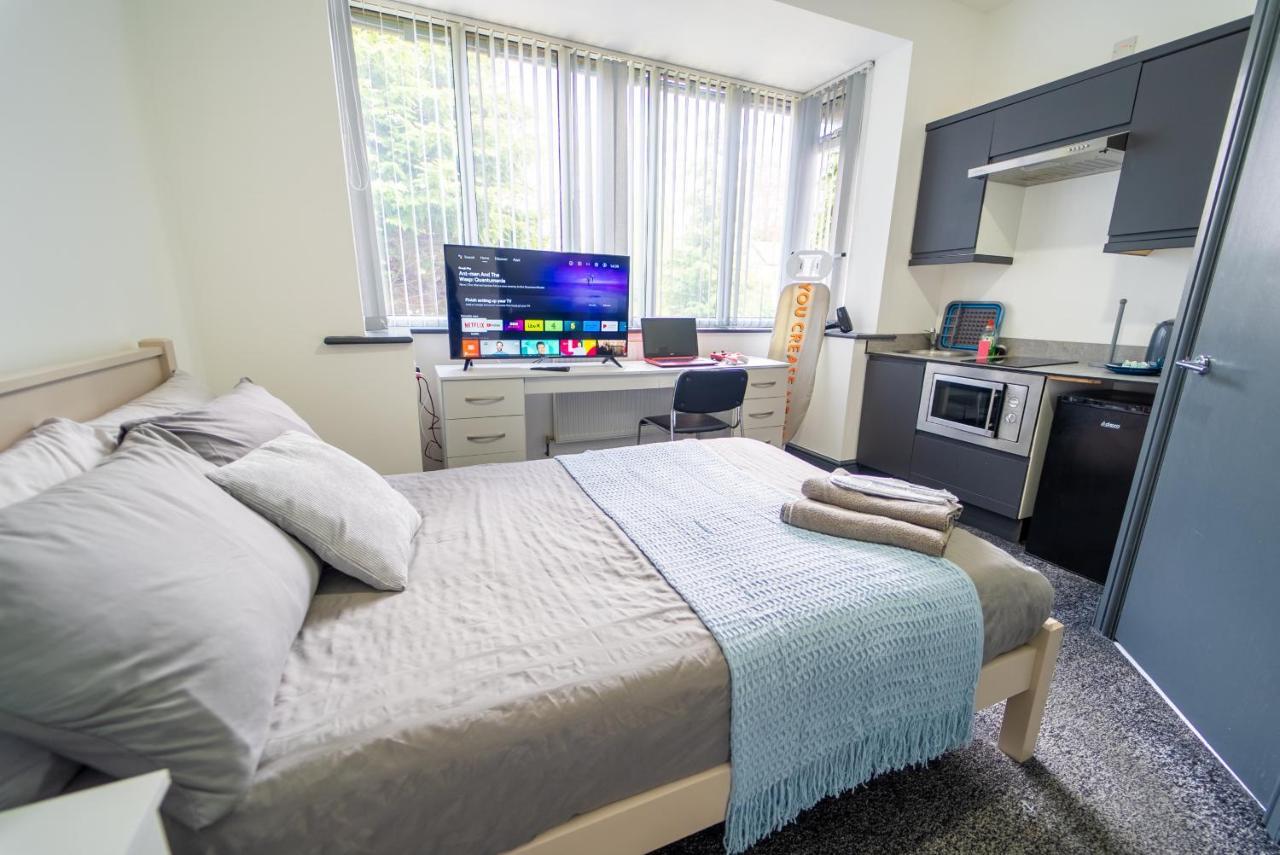 Free Parking Cosy Studios Close To City And Qe And Uob! Бирмингем Номер фото